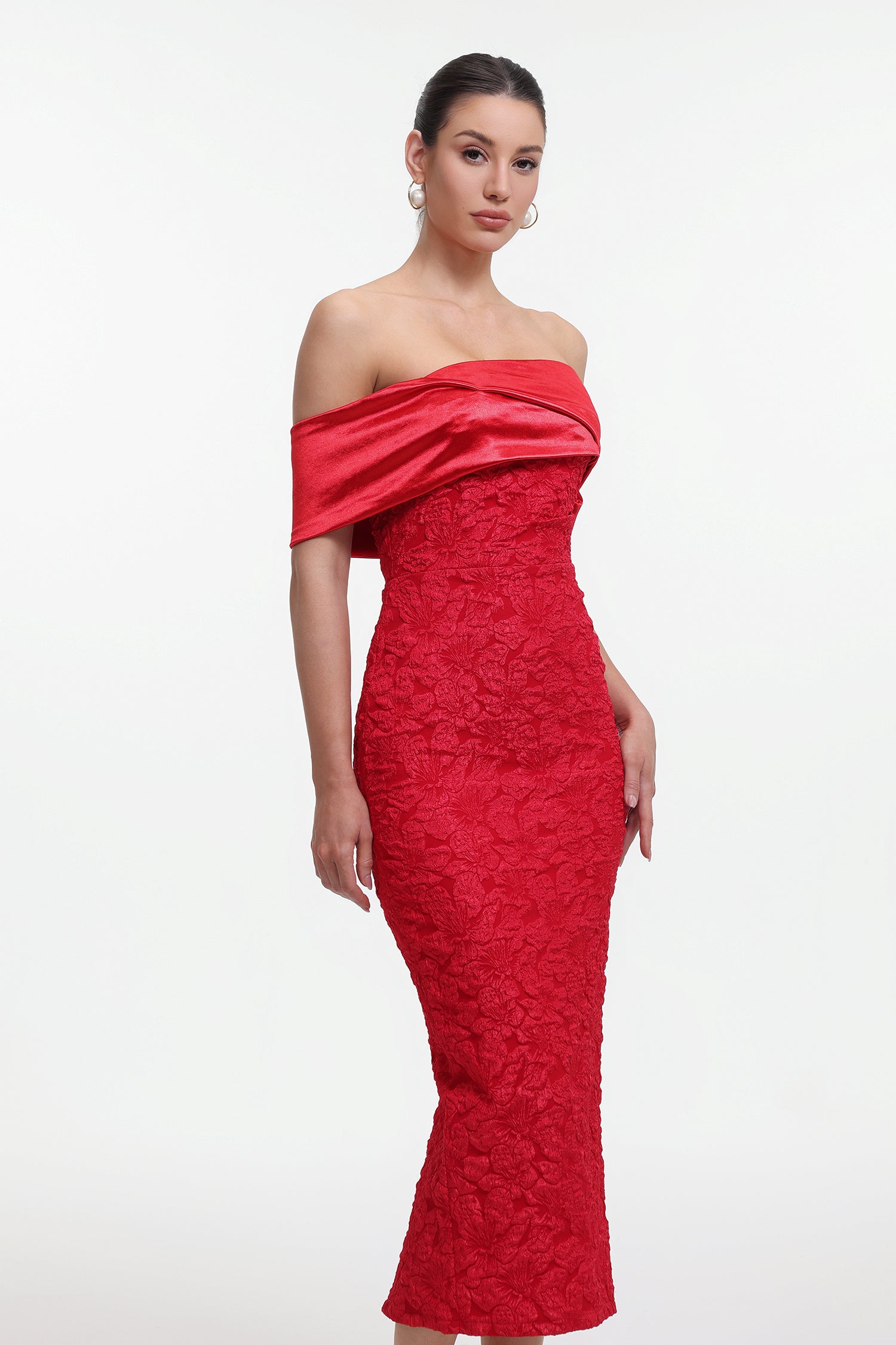 polly Contour Off-Shoulder Jacquard Floral Maxi Dress - red