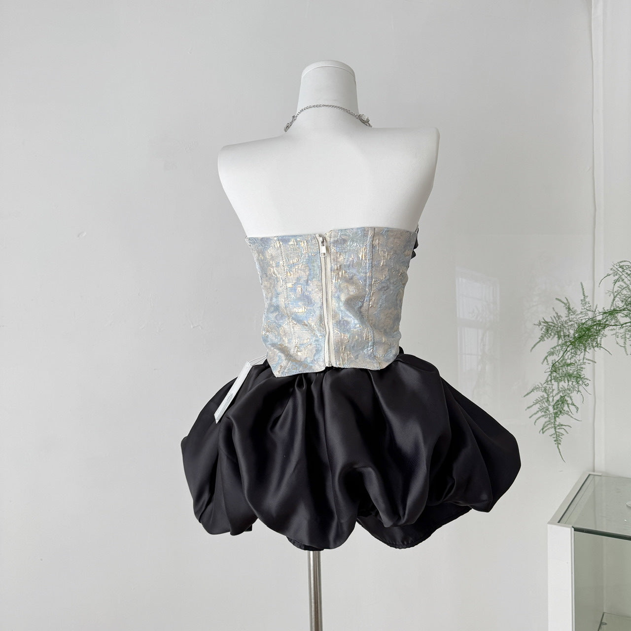 Bethari Strapless Corset Puffy Mini Dress in Classic