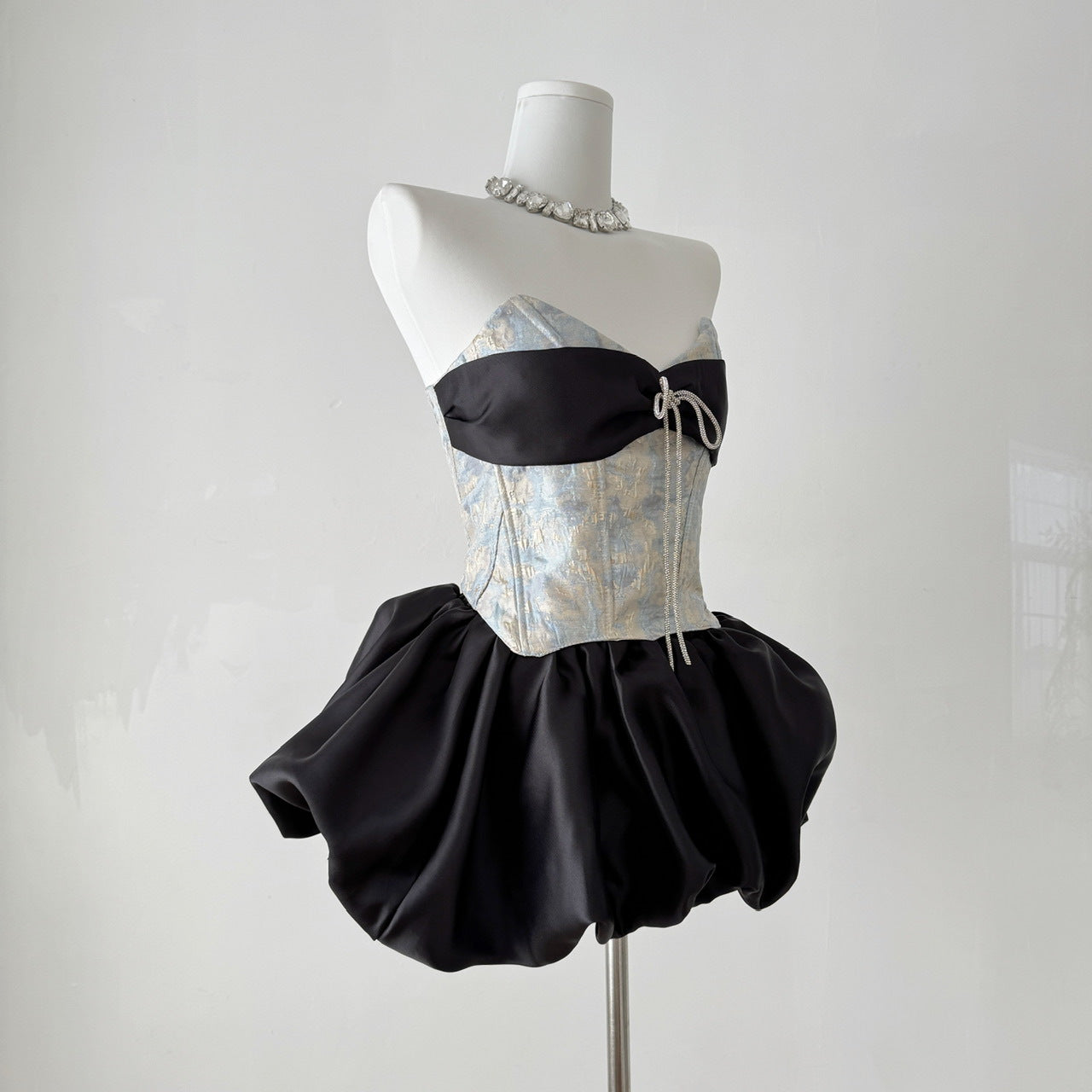 Bethari Strapless Corset Puffy Mini Dress in Classic